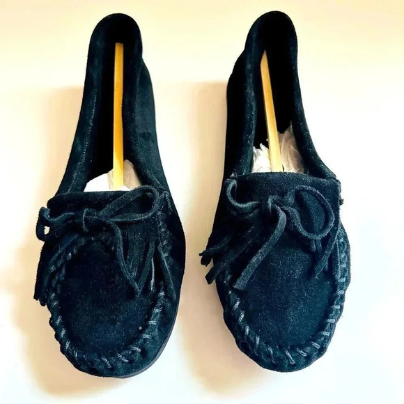 NWOT Minnetonka Suede Kilty Moccasins - Picture 2 of 9